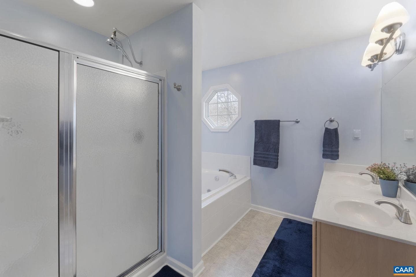 103 Riverside Dr photo 16