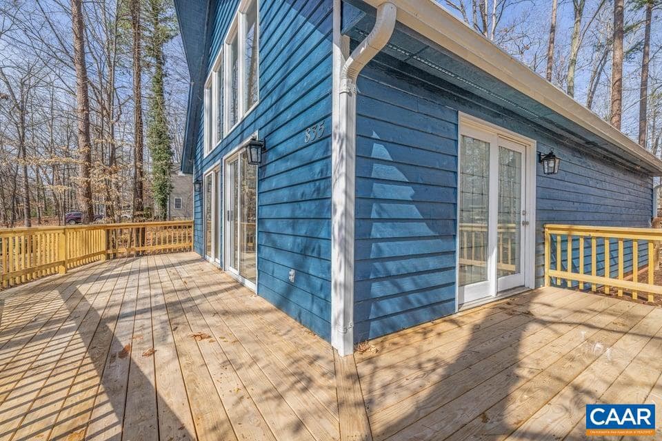 835 Jefferson Dr photo 35