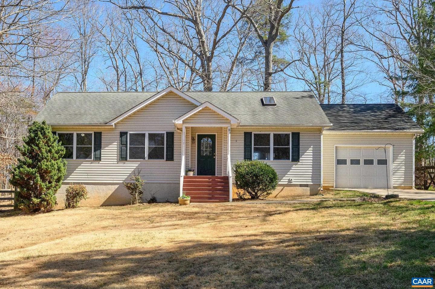 5 Chippewa Ln
