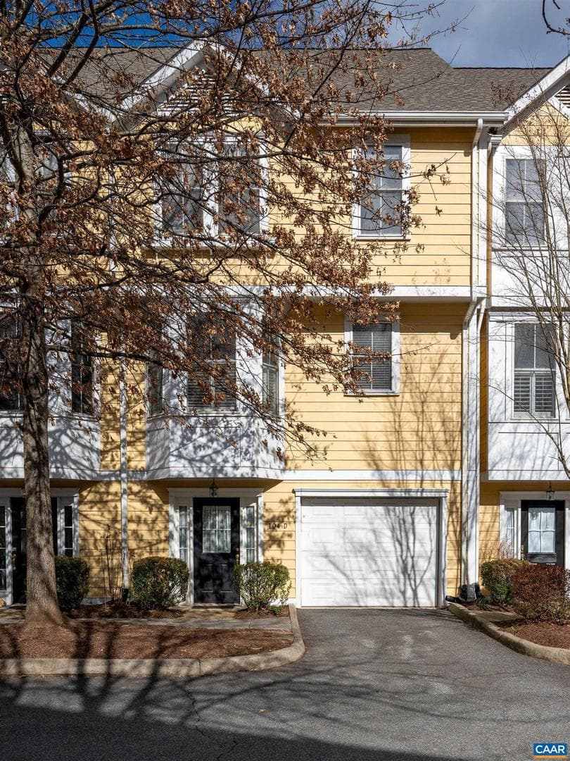 104 Melbourne Park Cir # D photo 1