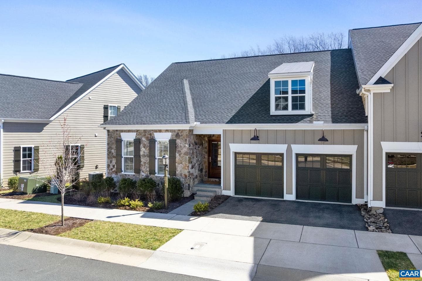 314 Avondale Ln photo 2