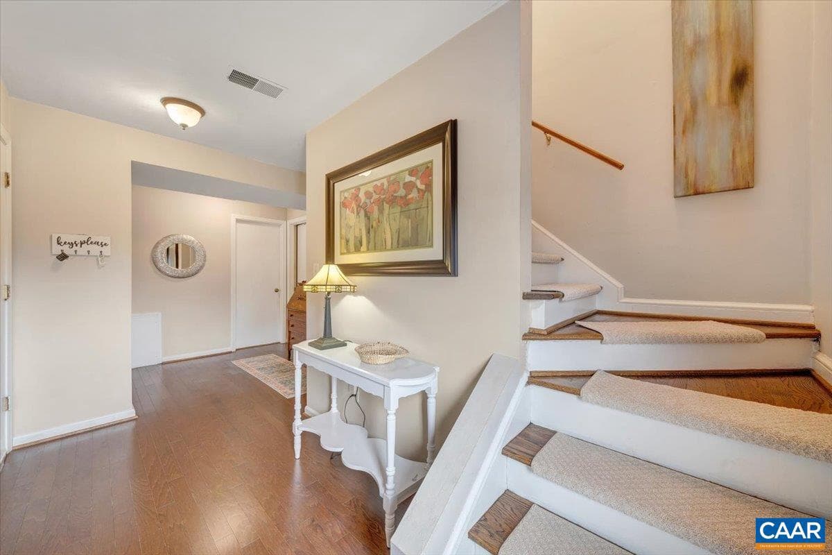 1512 Glenwood Cir photo 23