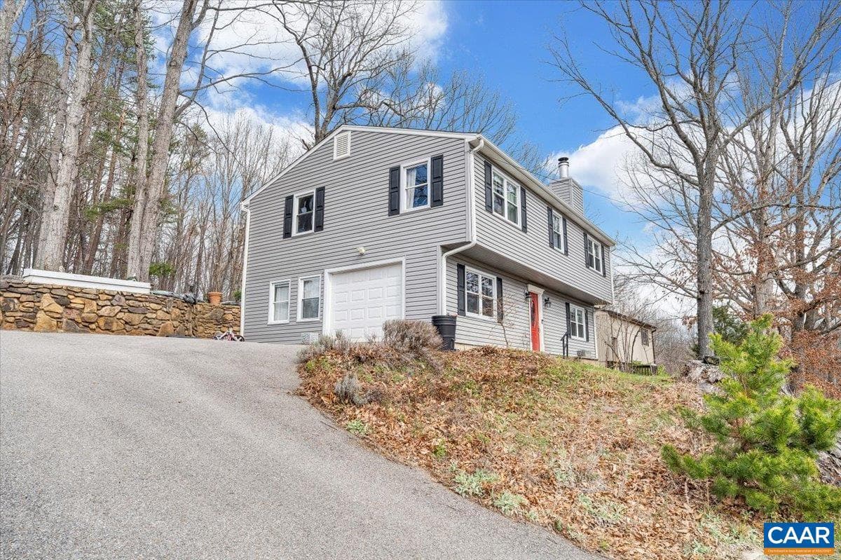 1512 Glenwood Cir photo 3