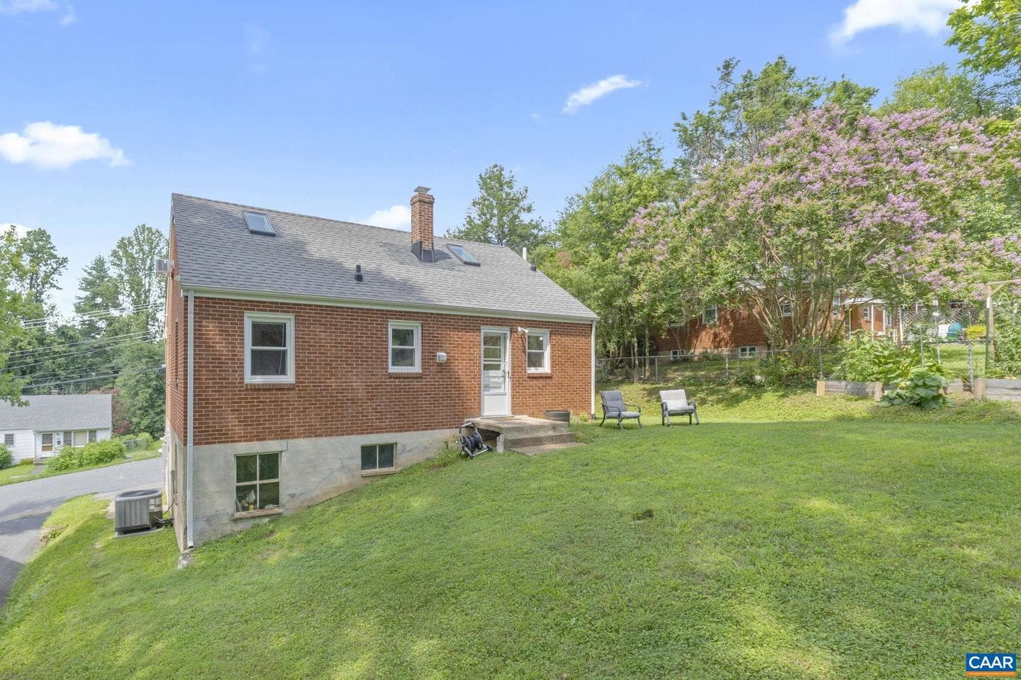 1104 Forest Hills Ave photo 25