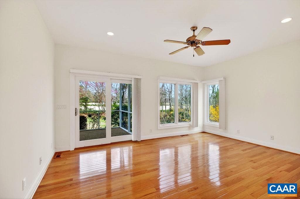 962 Cedar Meadow Dr photo 26