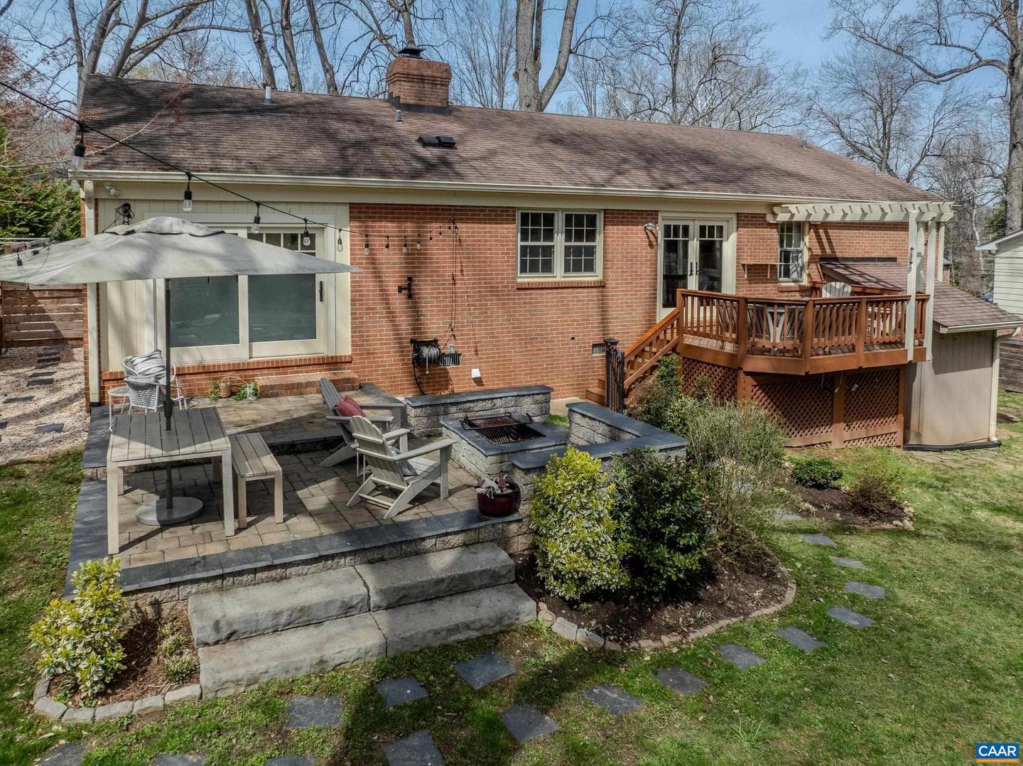 1416 Lester Dr photo 4