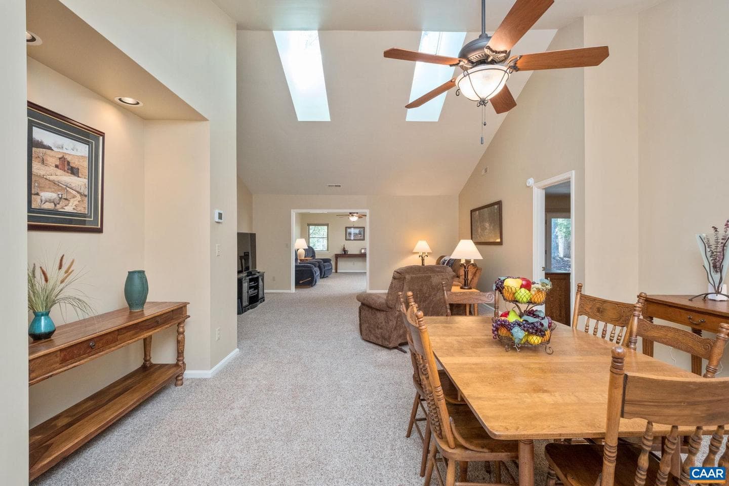 240 Homestead Ln photo 3