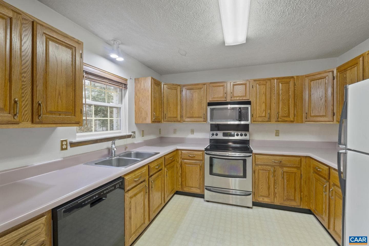 814 Jefferson Dr photo 23