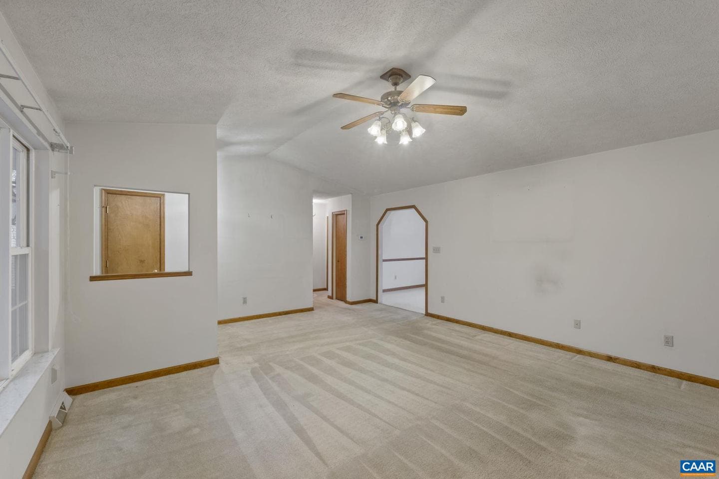814 Jefferson Dr photo 9