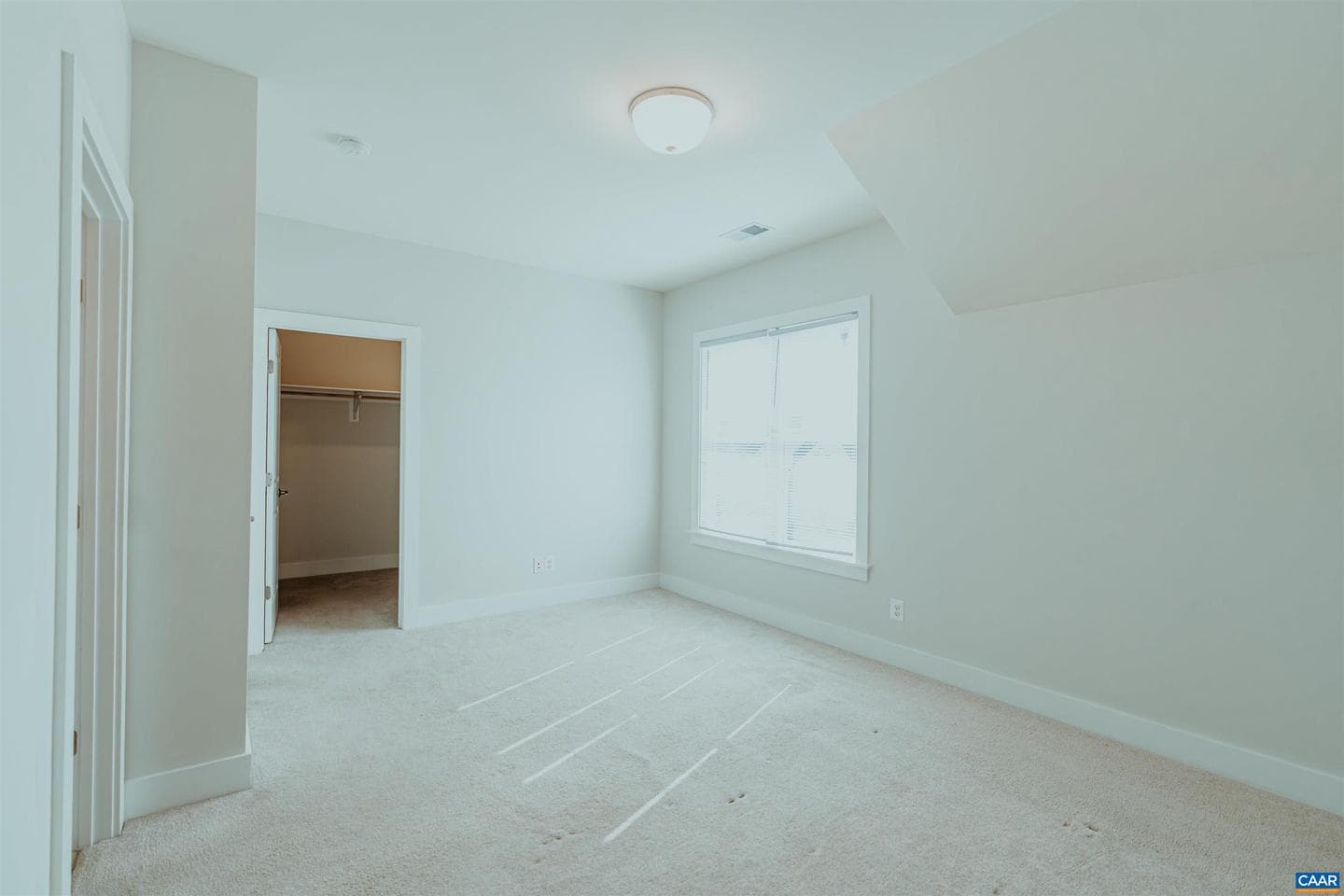 528 Trailside Dr photo 27