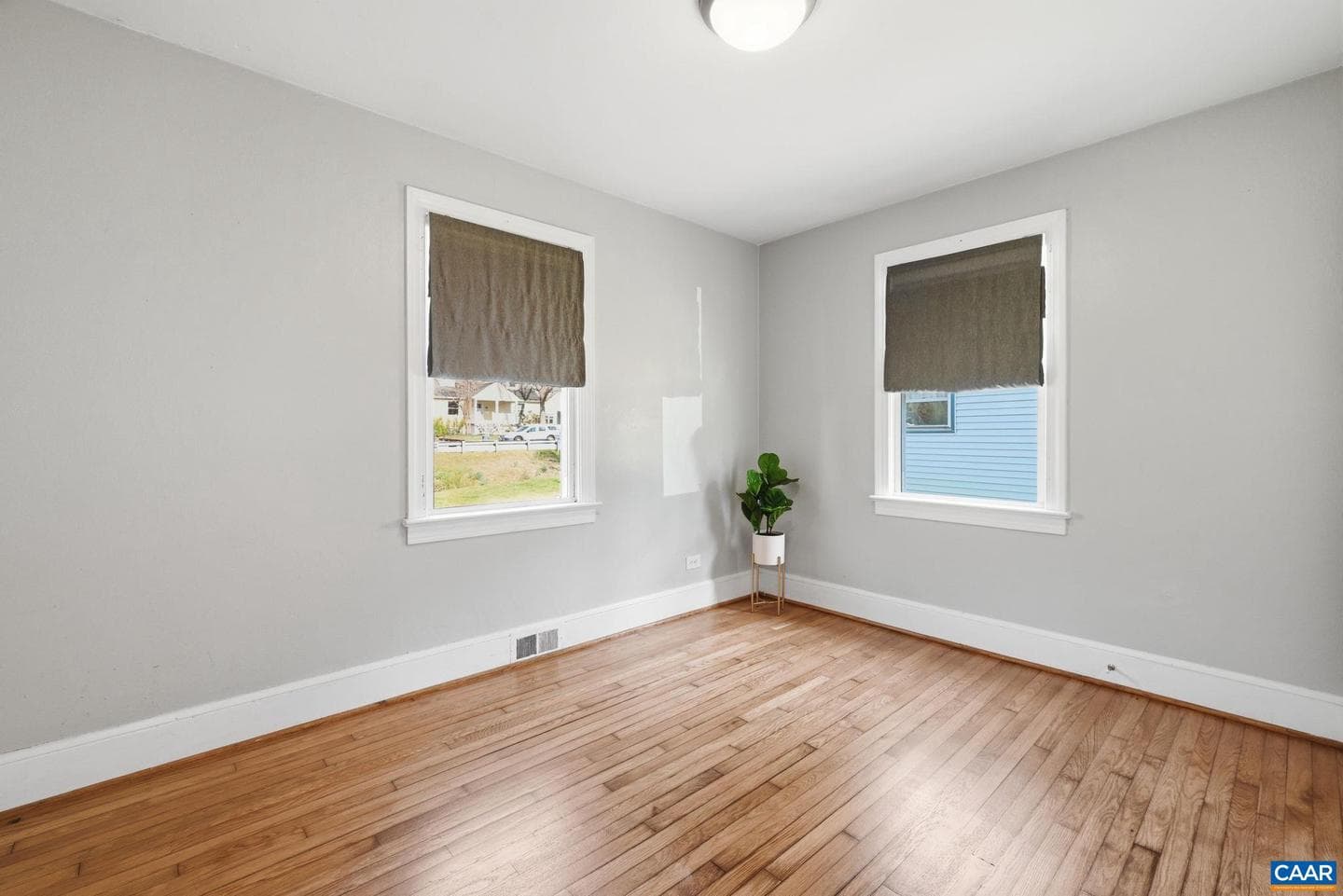 1641 Cherry Ave photo 24