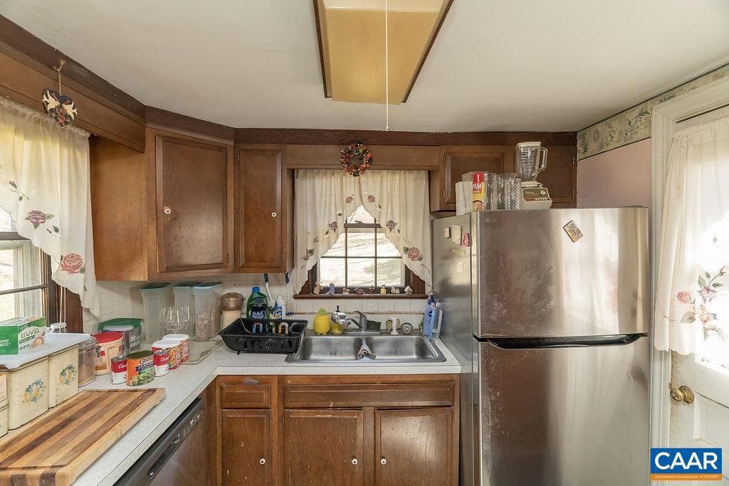 1380 S F T Valley Rd photo 15