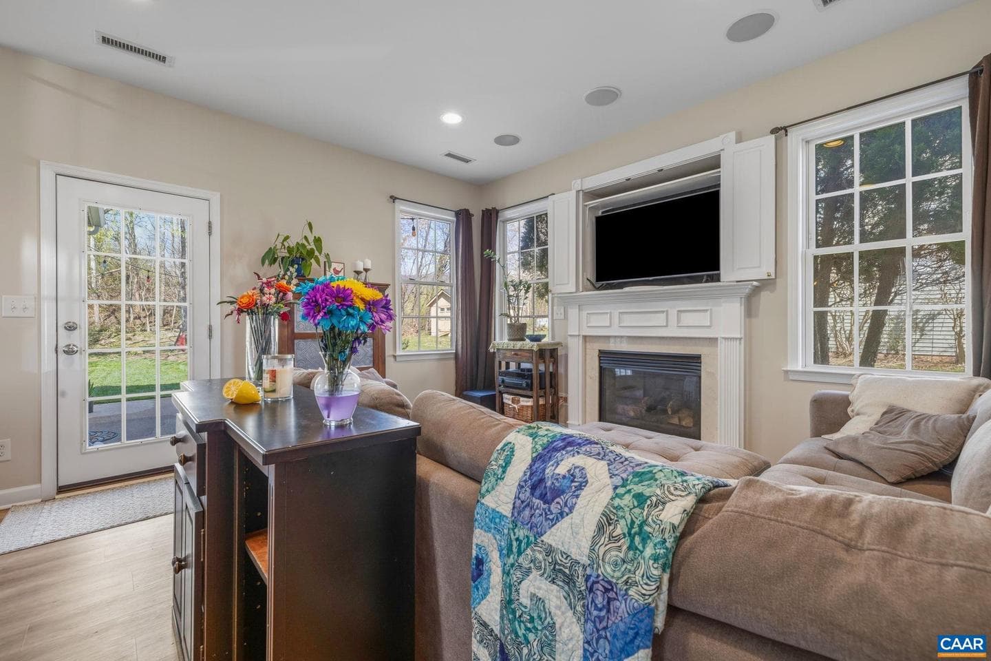 5518 Hill Top St photo 12