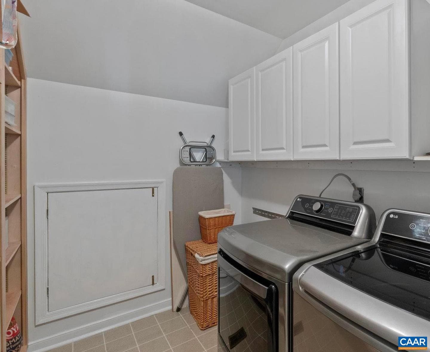 2047 Acorn Hill Ct photo 39