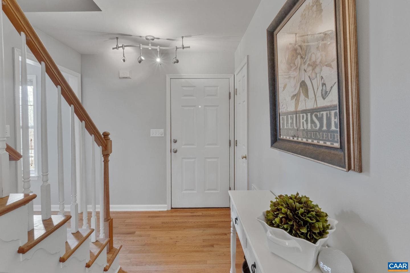 1767 Honeysuckle Ln photo 3