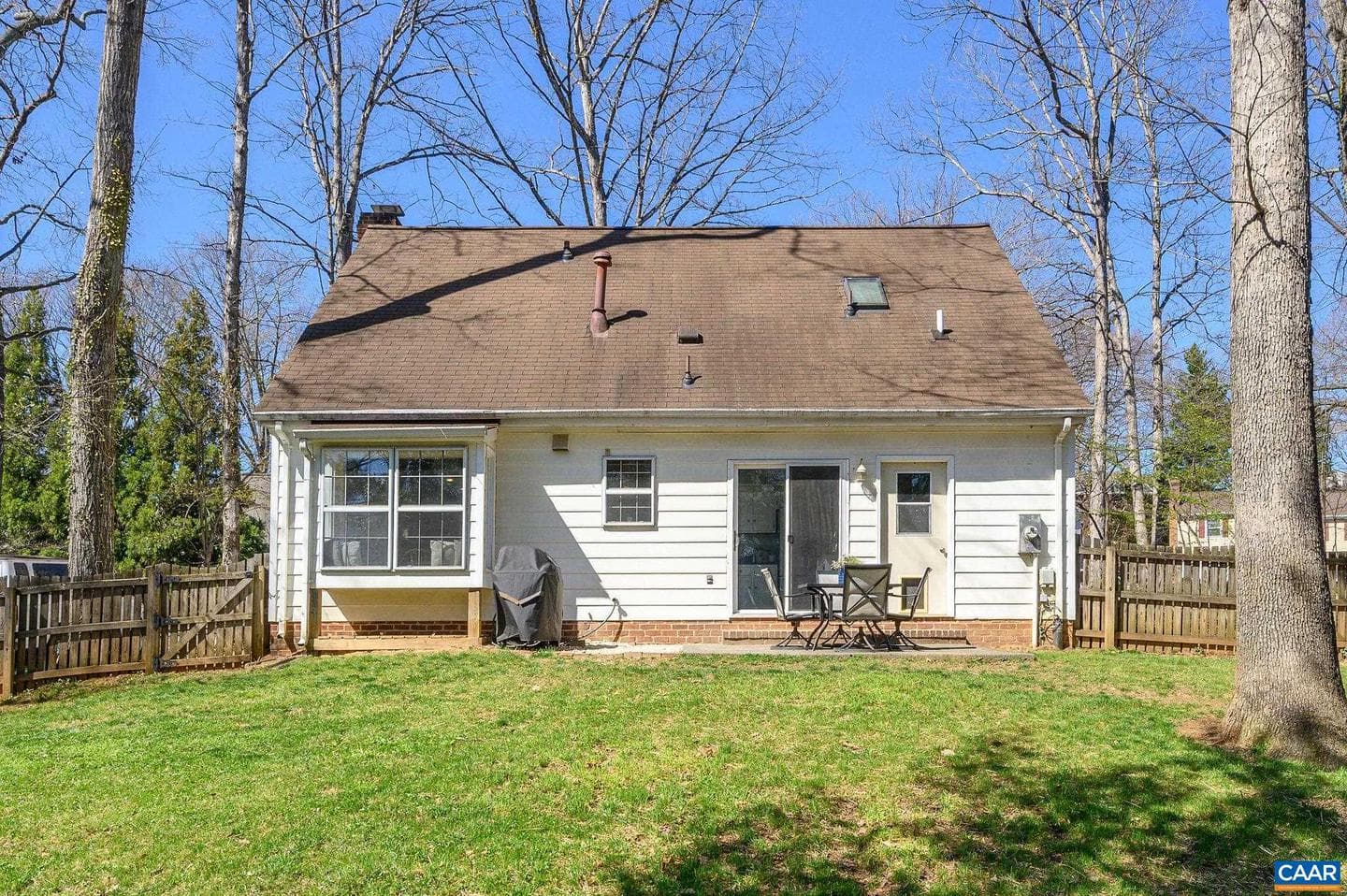 334 N Bennington Rd photo 31
