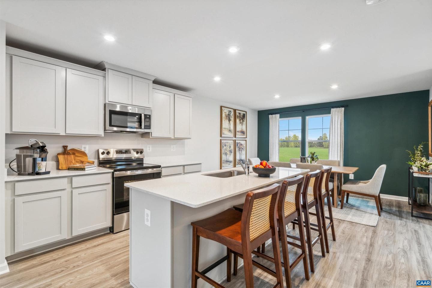 73 Laurin St photo 6