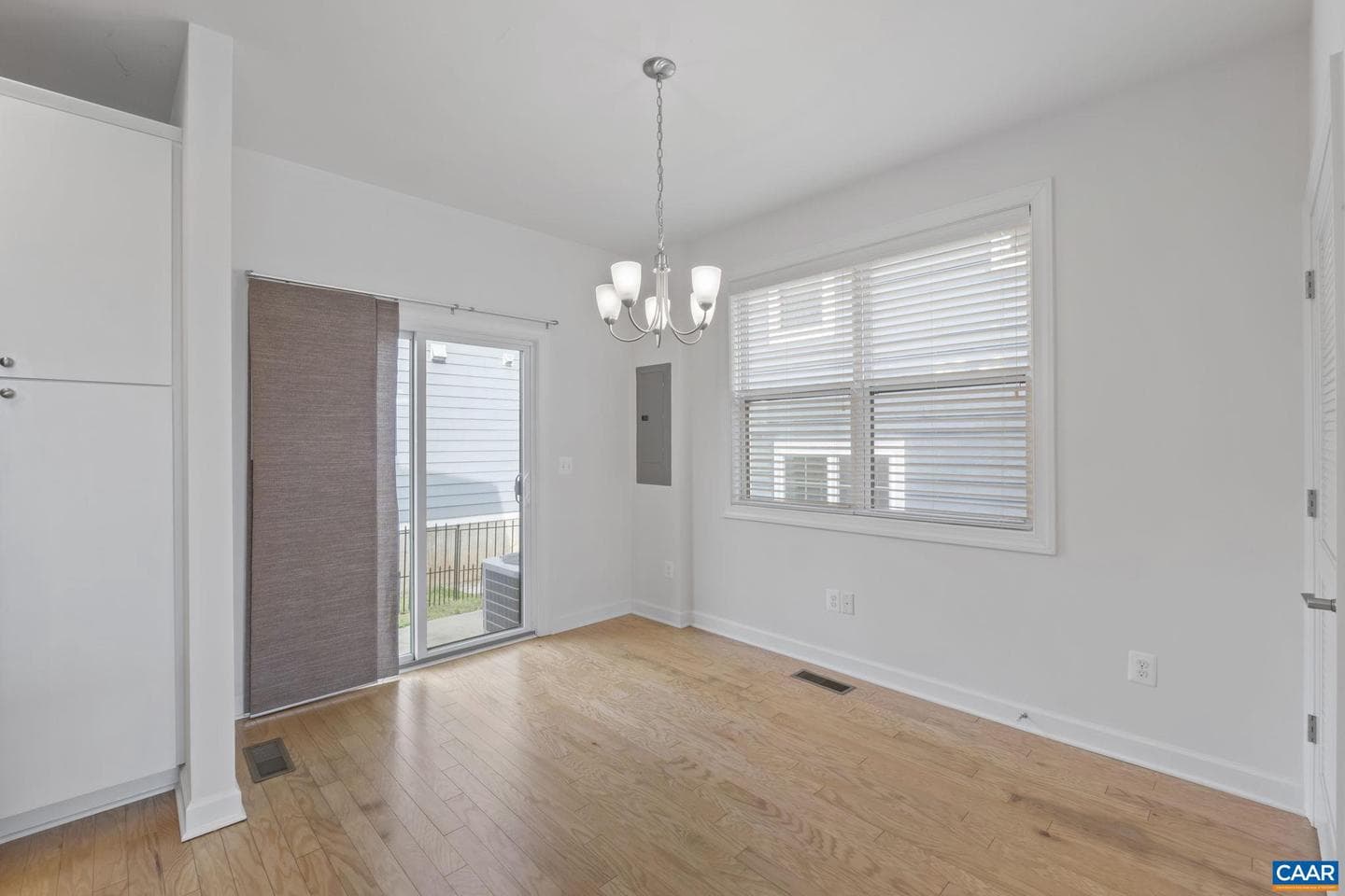 1429 Midland St photo 15