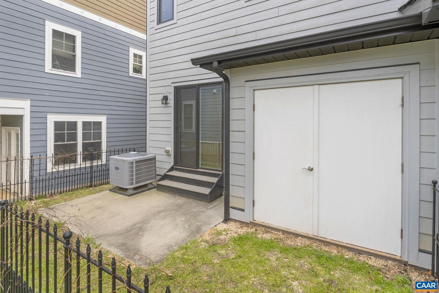 1429 Midland St photo 33