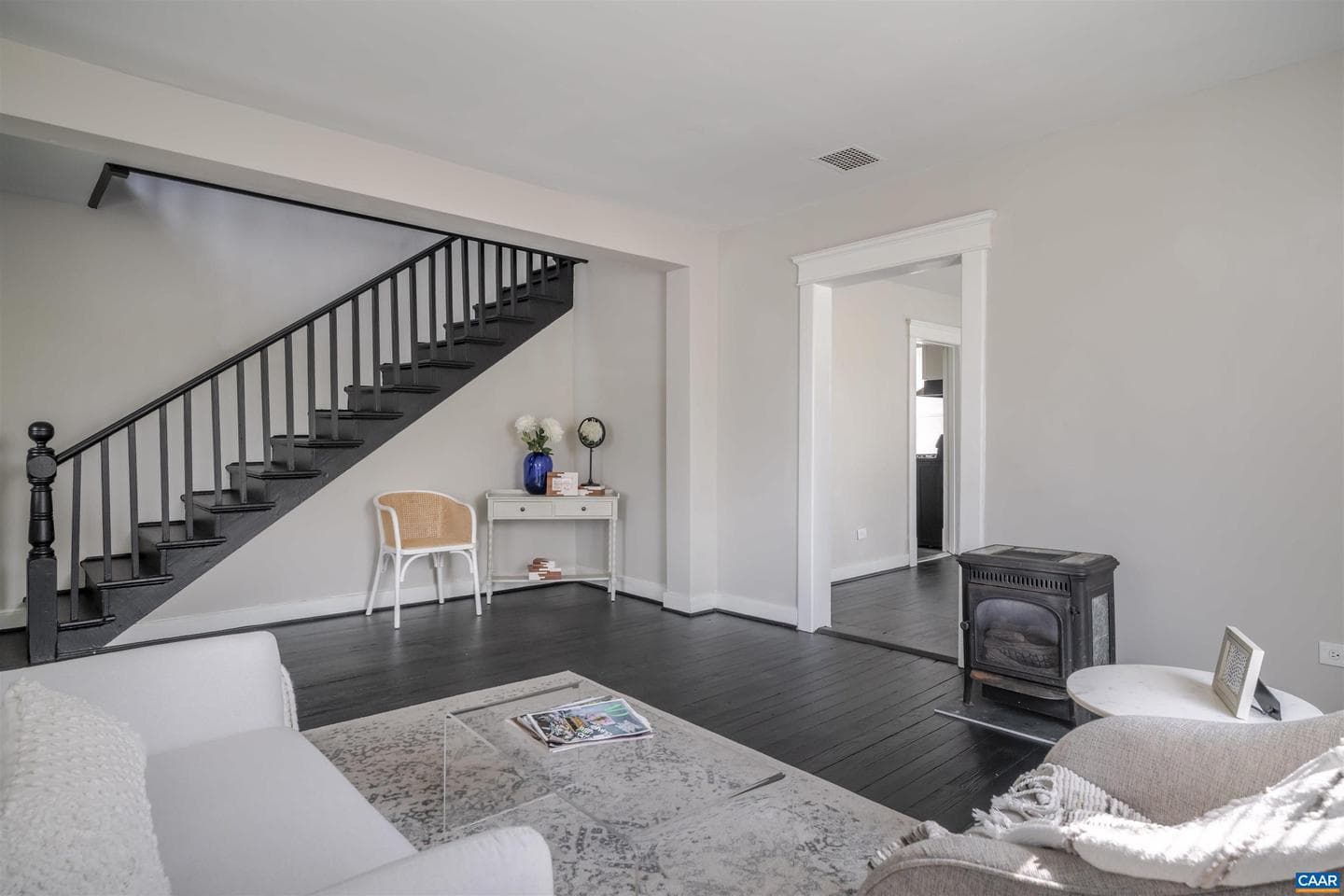 706 Castalia St photo 7