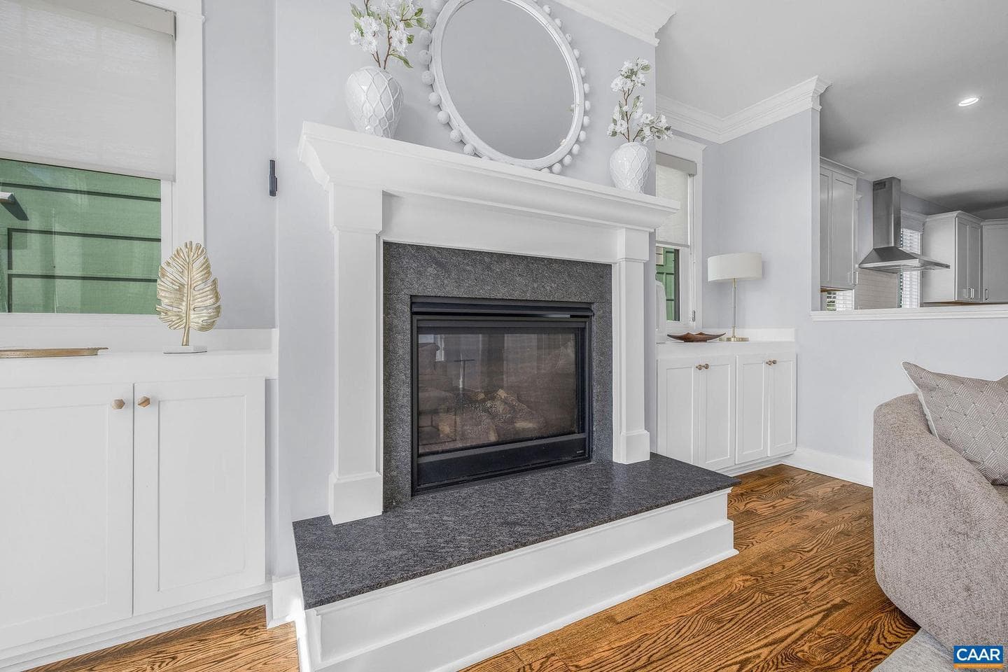 412 Nicholson St photo 17