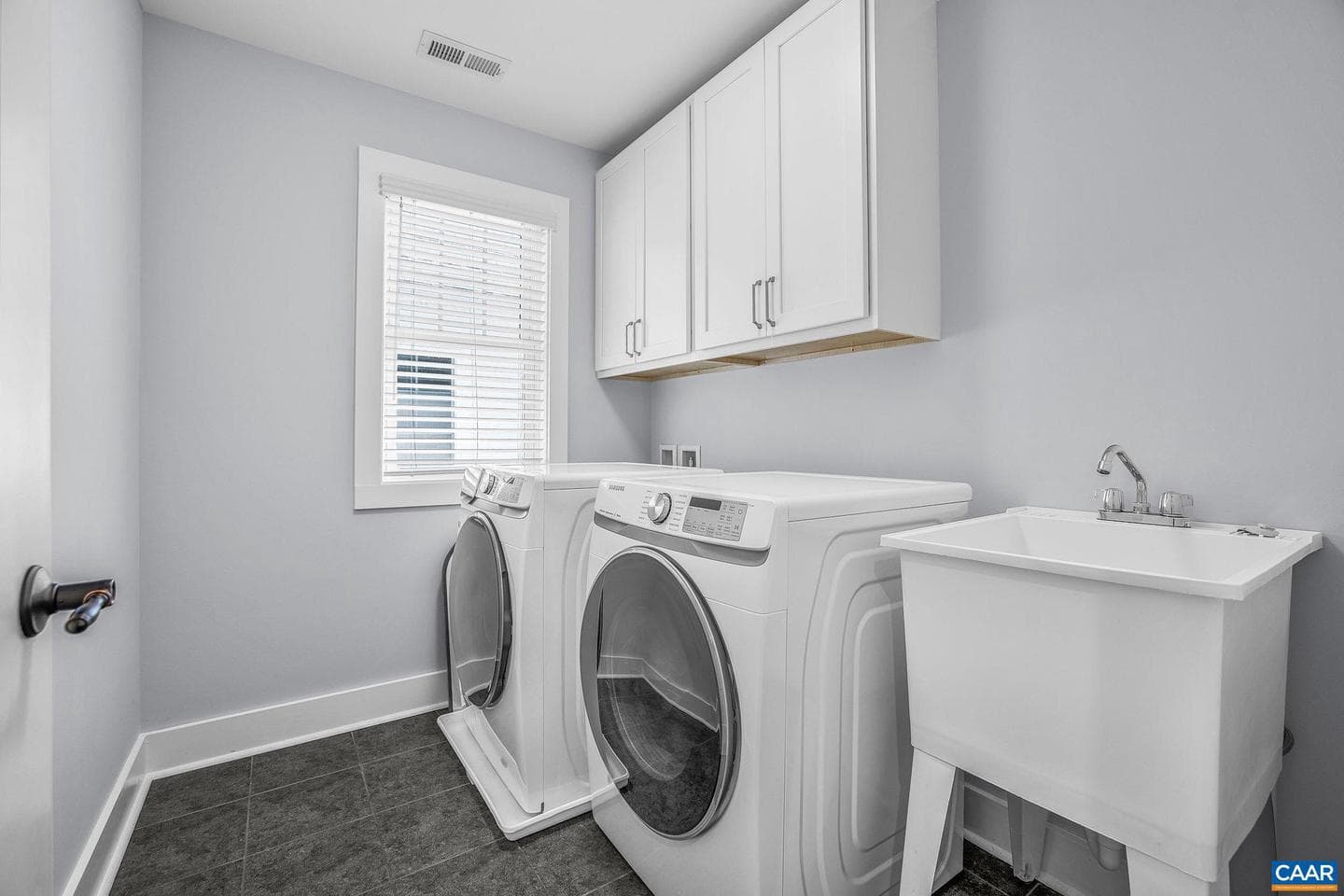 412 Nicholson St photo 27