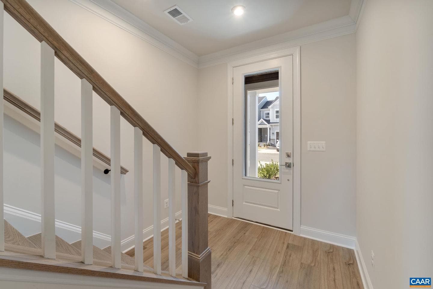 4042 Talen Ln photo 3