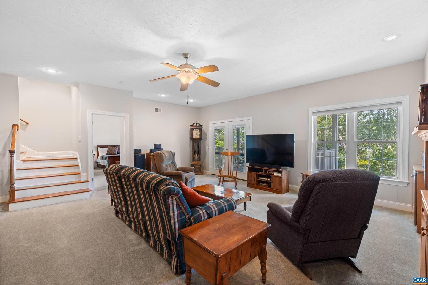 137 Diamond Ct photo 30
