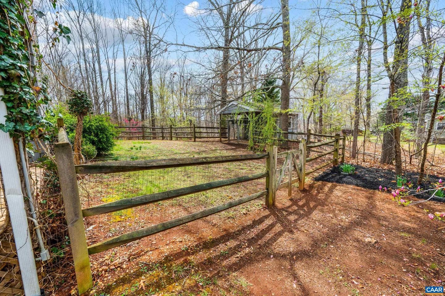 699 Winton Rd photo 46