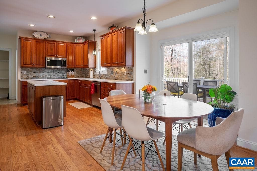 5270 Tanager Woods Dr photo 9