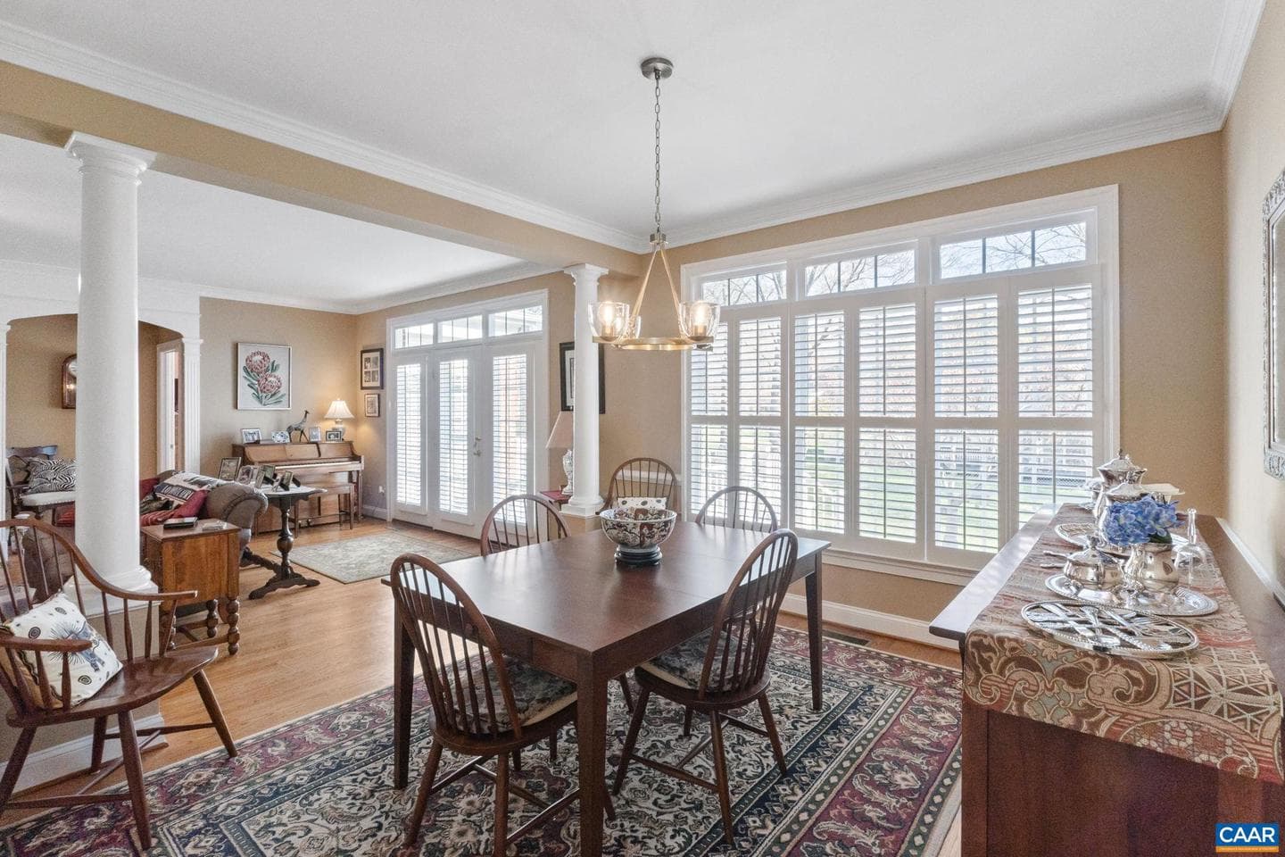 1563 Heathrow Ln photo 12