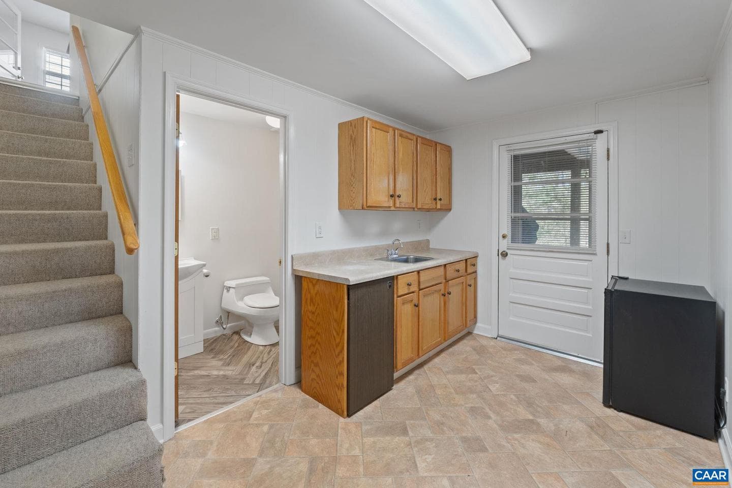 617 Davis Ave photo 32