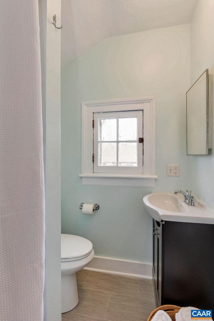 207 Douglas Ave photo 43