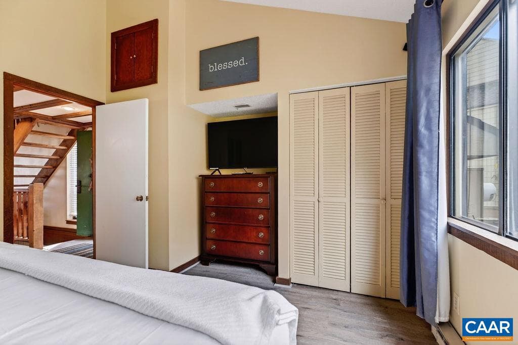646 White Oak Condos photo 15
