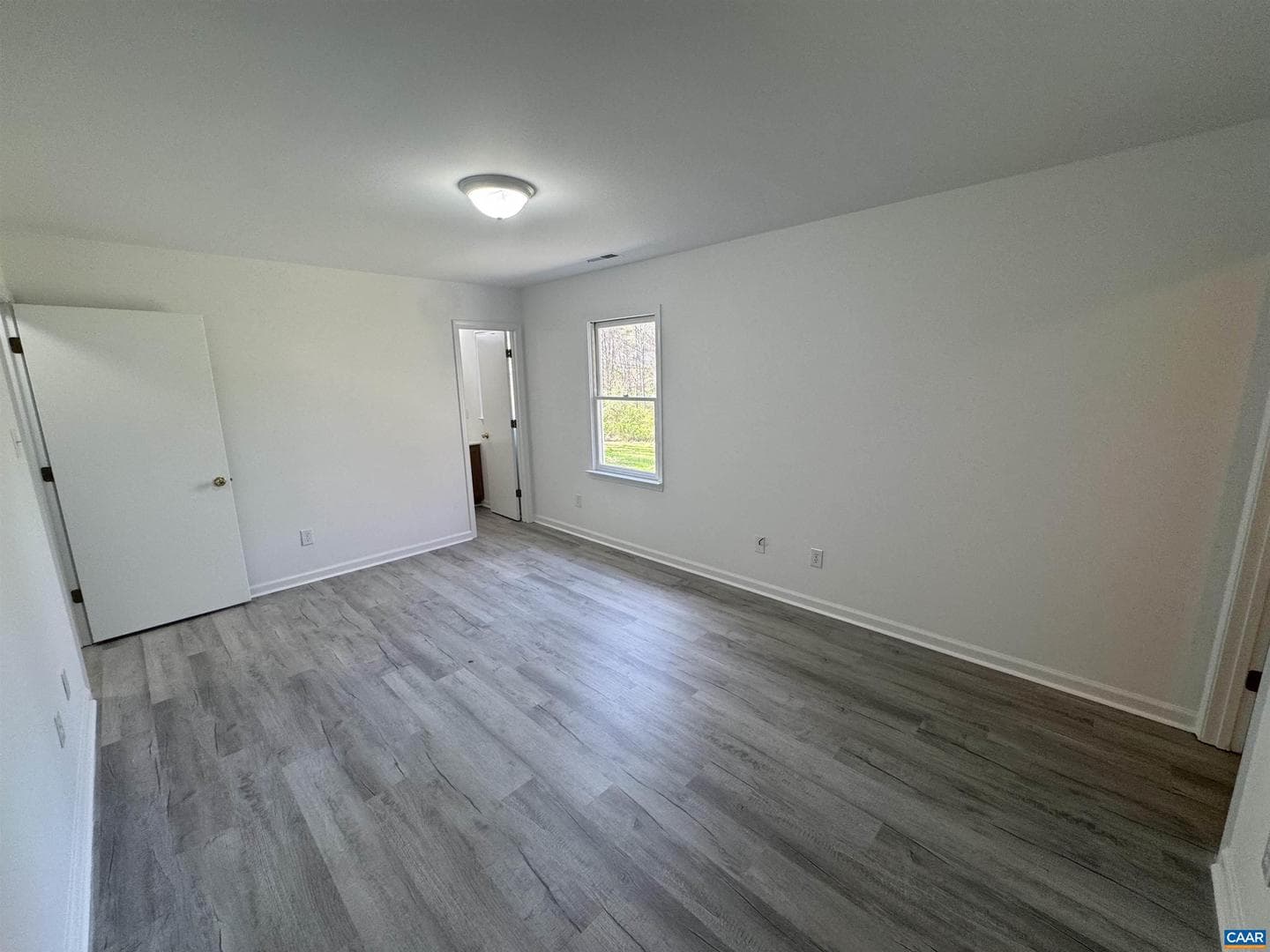 109 Narcissus Rd photo 14
