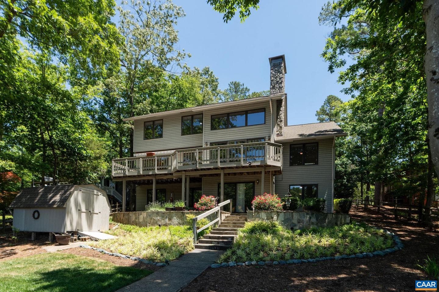 27 Ashlawn Blvd photo 65