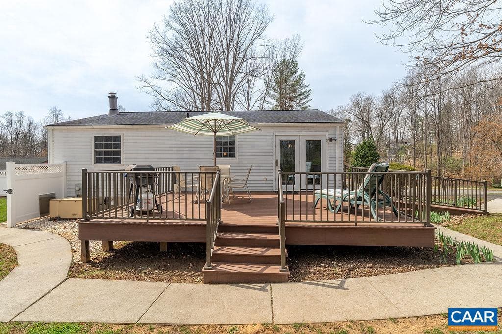 97 Lumber Ln photo 31