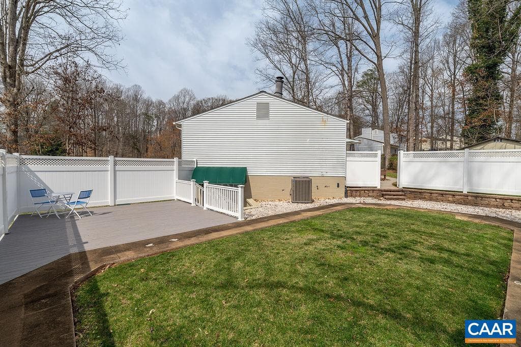 97 Lumber Ln photo 33