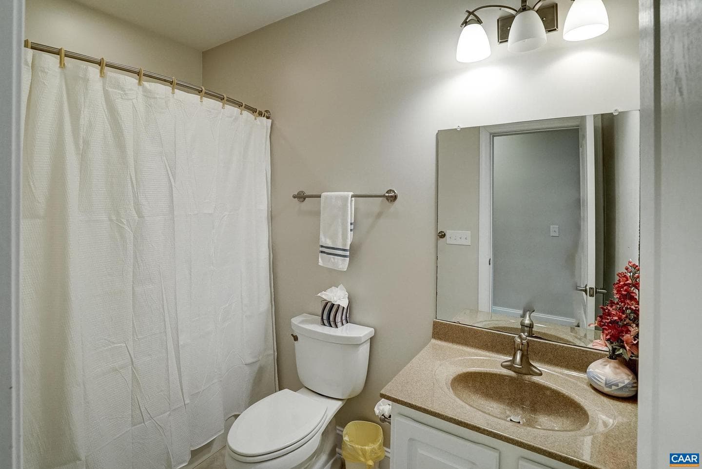 820 Carlyle Pl photo 25