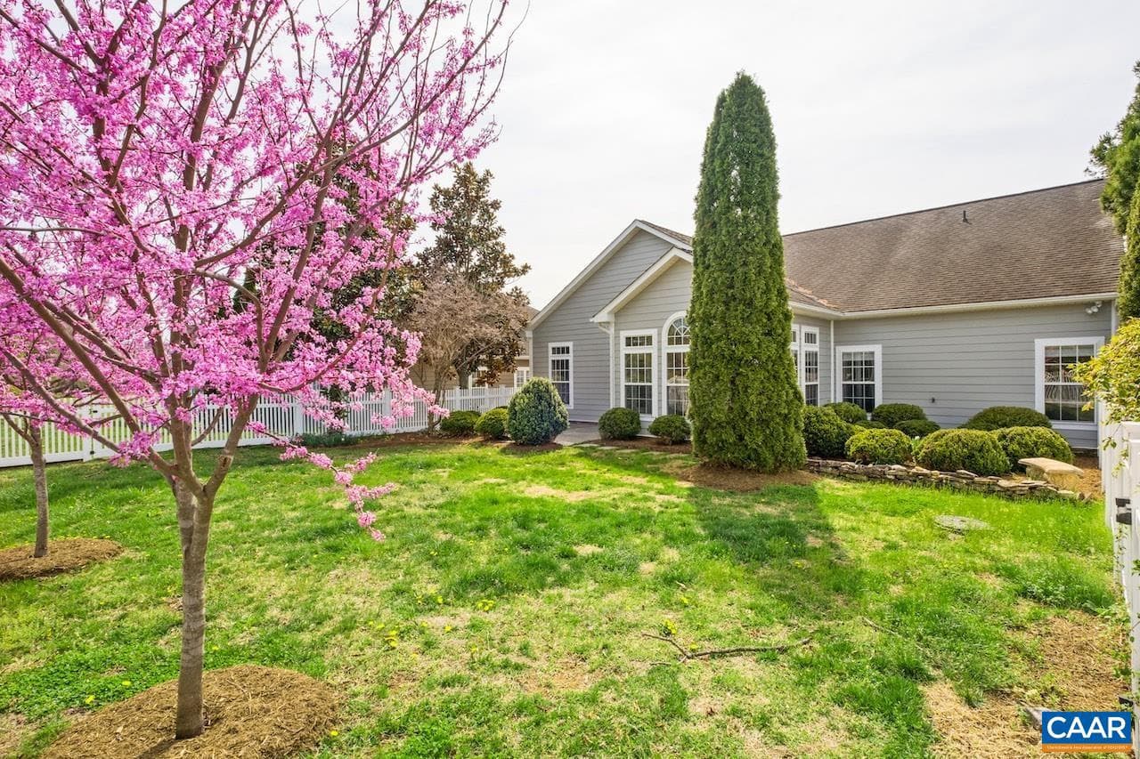 325 Stone Orchard Dr photo 3