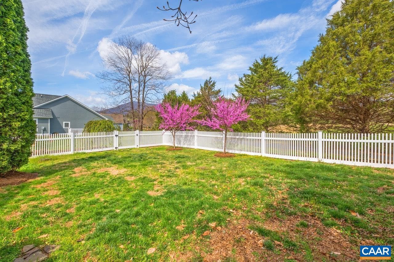 325 Stone Orchard Dr photo 6