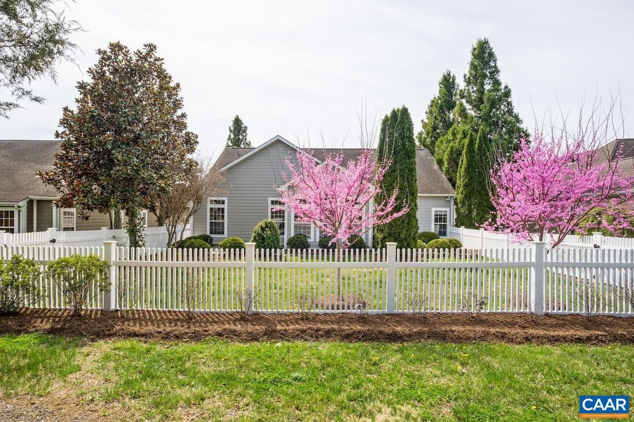 325 Stone Orchard Dr photo 8