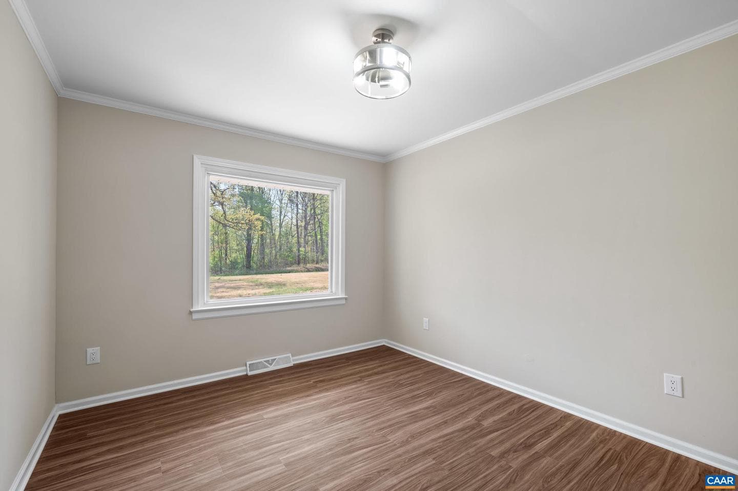 6709 Spring Hill Rd photo 23