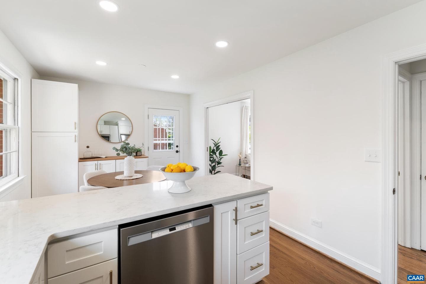 6459 Hillsboro Ln photo 15