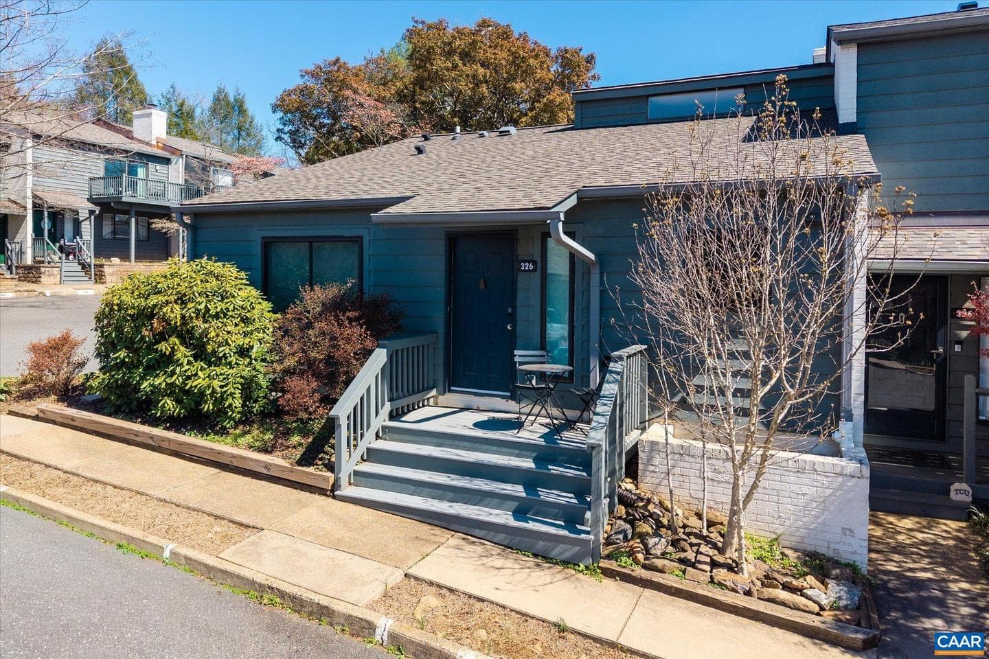 326 Harvest Dr photo 3
