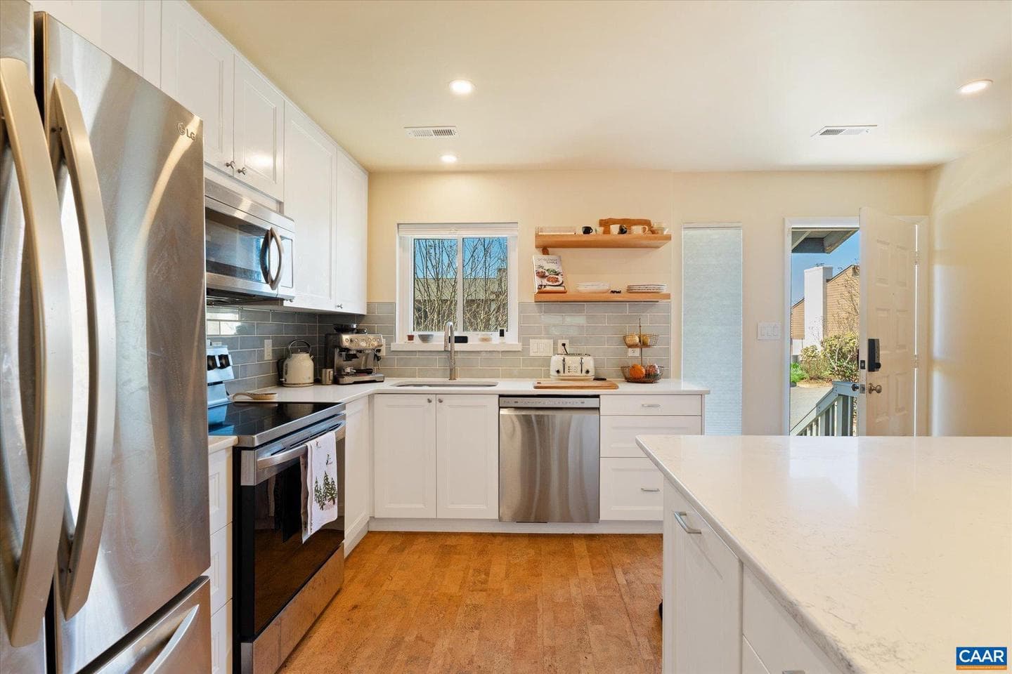 326 Harvest Dr photo 9