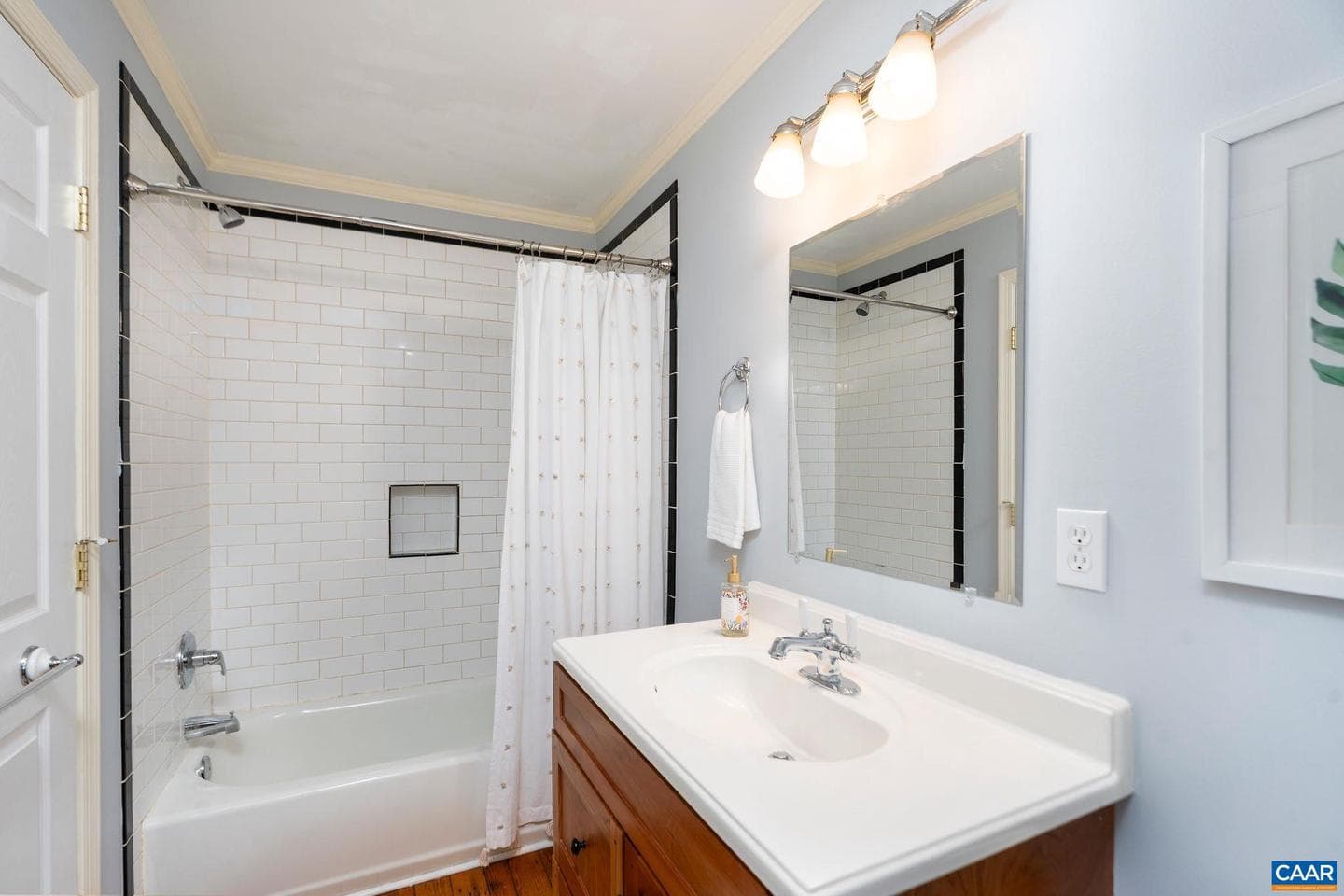 417 9th St photo 23