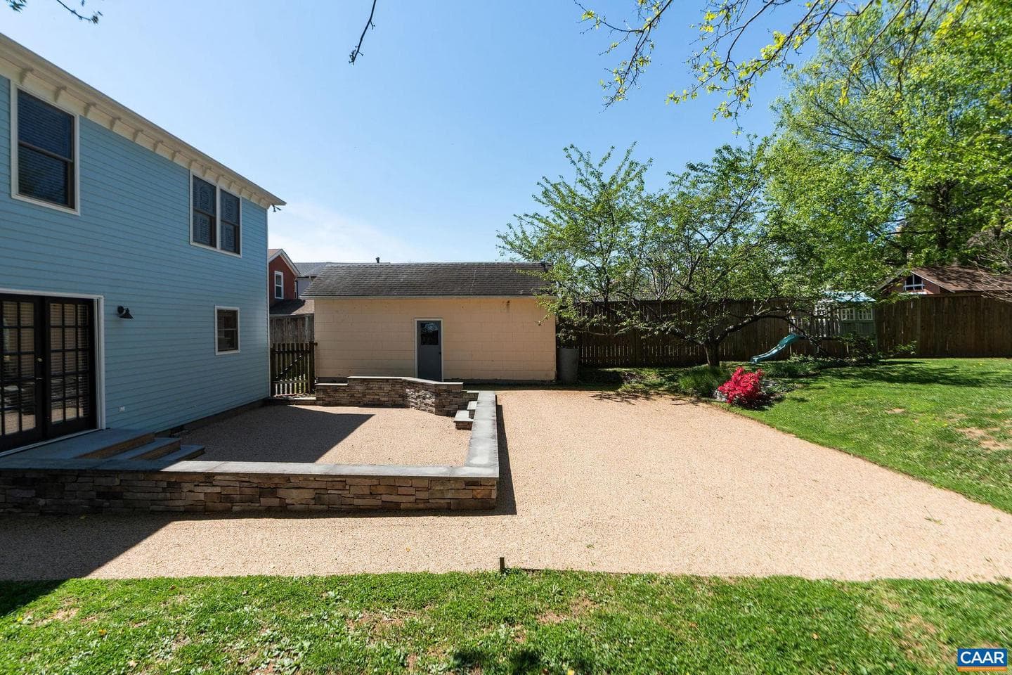417 9th St photo 27