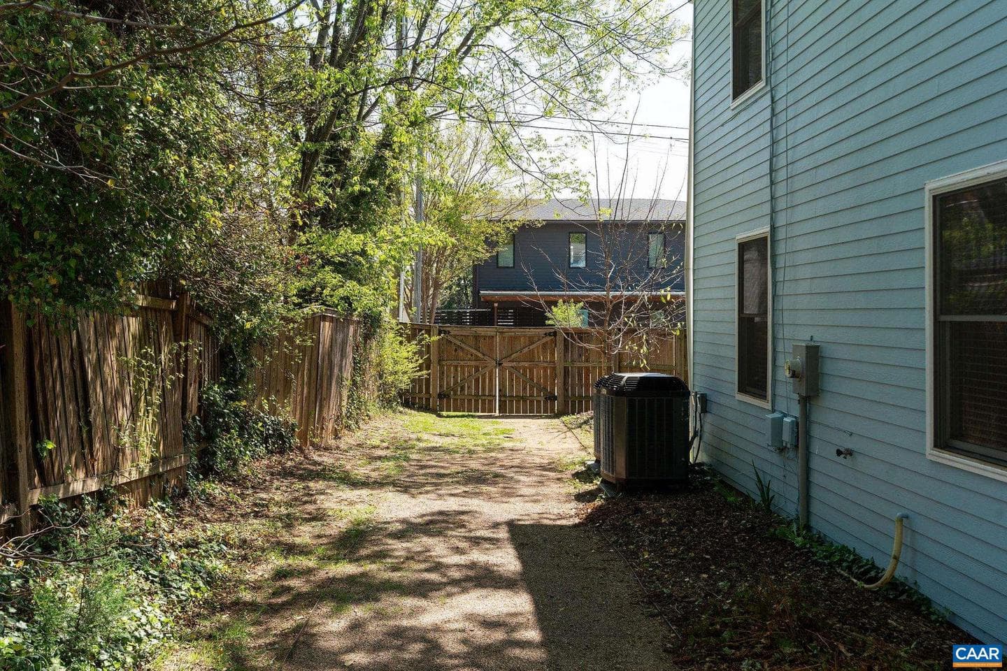 417 9th St photo 32