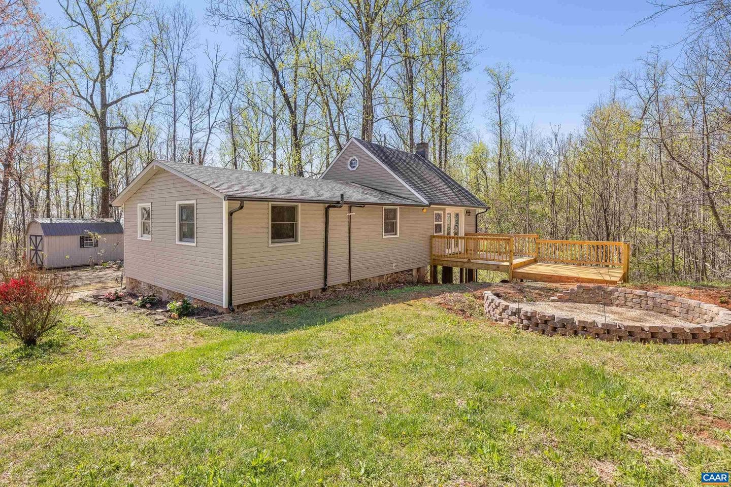 1112 Red Bird Dr photo 3